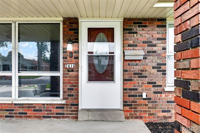2616 Headland Drive, St Charles, MO 63301