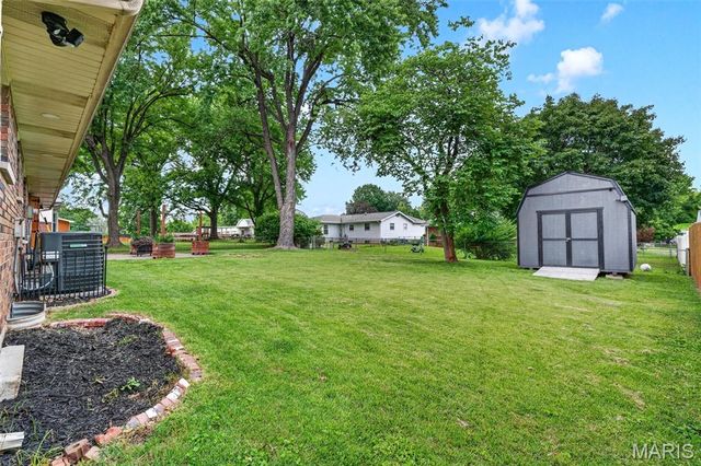 2616 Headland Drive, St Charles, MO 63301