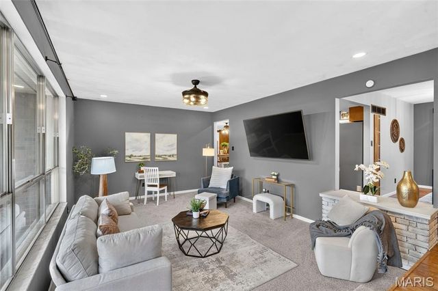 2616 Headland Drive, St Charles, MO 63301