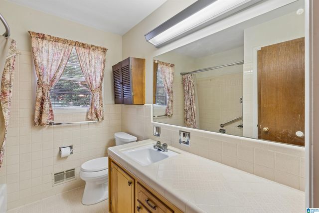 830 SHERWOOD FOREST DRIVE, Birmingham, AL 35235