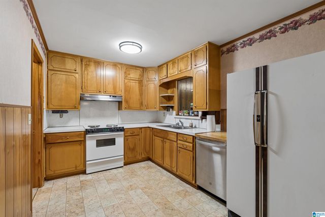 830 SHERWOOD FOREST DRIVE, Birmingham, AL 35235