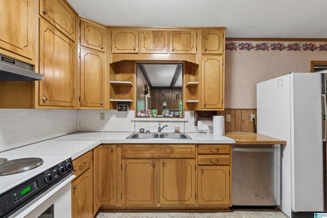 830 SHERWOOD FOREST DRIVE, Birmingham, AL 35235