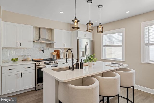 4558 FERNHILL RD, Philadelphia, PA 19144