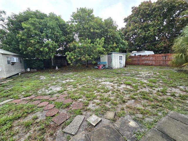 515 Hunter Street, West Palm Beach, FL 33405
