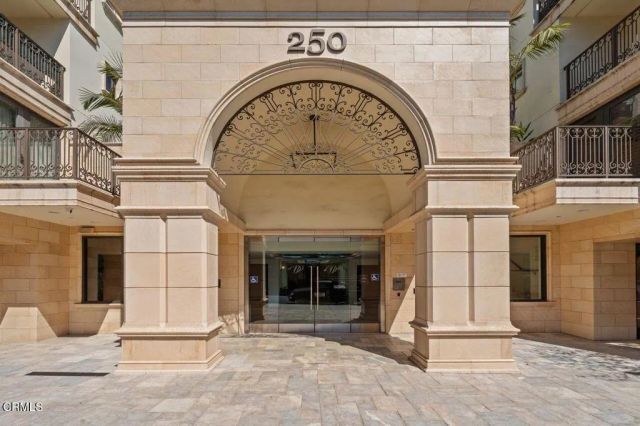 250 S De Lacey Avenue 205, Pasadena, CA 91105