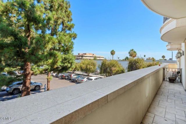 250 S De Lacey Avenue 205, Pasadena, CA 91105