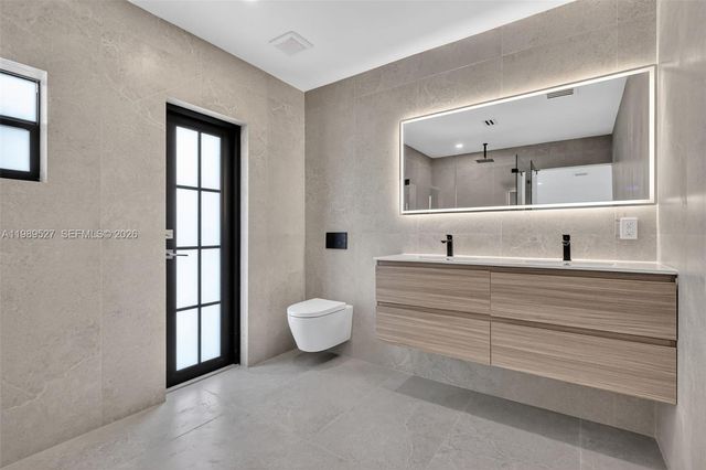 607 Layne Blvd, Hallandale Beach, FL 33009