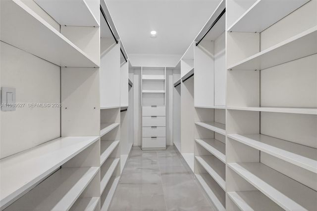 607 Layne Blvd, Hallandale Beach, FL 33009