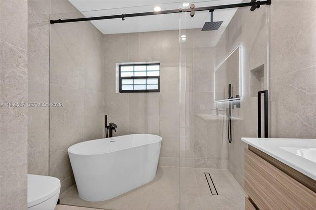 607 Layne Blvd, Hallandale Beach, FL 33009