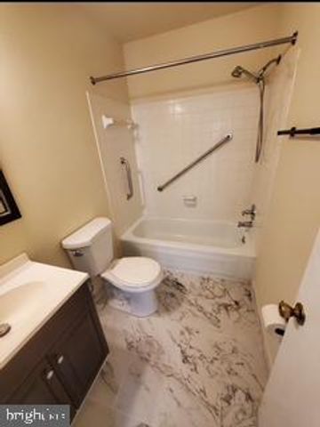 5123-C SHAWE PL #4-M, Waldorf, MD 20602