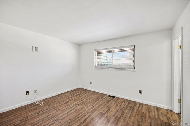 35337 Little Mack Avenue, Clinton Charter Township, MI 48035