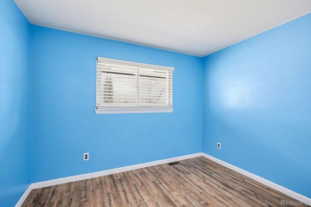 35337 Little Mack Avenue, Clinton Charter Township, MI 48035