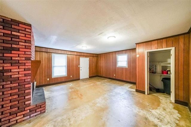 900 Victoria Lane, Oxford, GA 30054