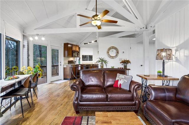 141 Treetop Knoll Drive, Jasper, GA 30143