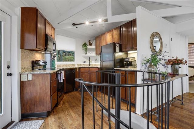 141 Treetop Knoll Drive, Jasper, GA 30143