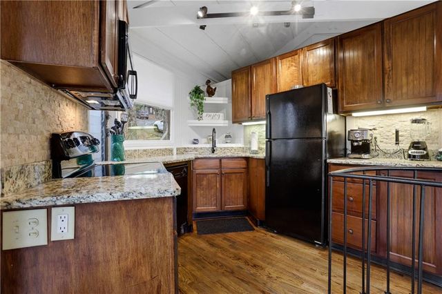 141 Treetop Knoll Drive, Jasper, GA 30143