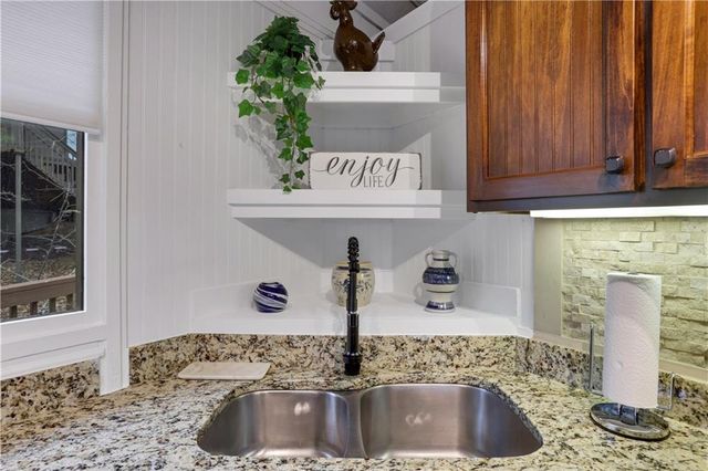 141 Treetop Knoll Drive, Jasper, GA 30143