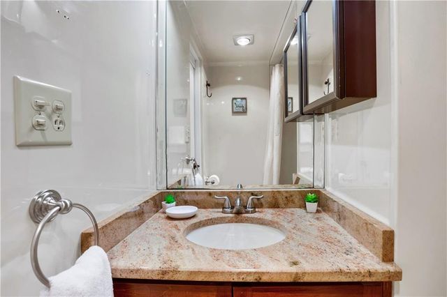 141 Treetop Knoll Drive, Jasper, GA 30143