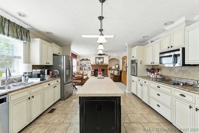 35230 W Montego Bay Road, Mannford, OK 74044