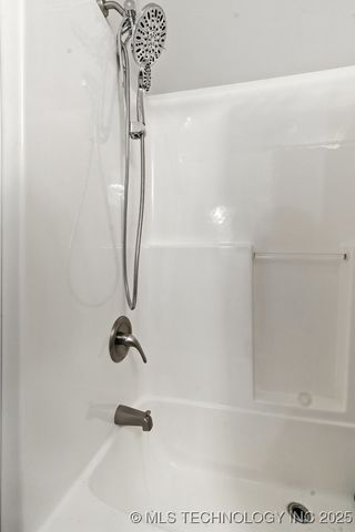 35230 W Montego Bay Road, Mannford, OK 74044