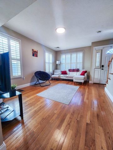 26a Batchelder 1, Boston, MA 02119