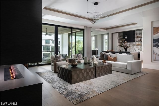 141 Channel DR, Naples, FL 34108