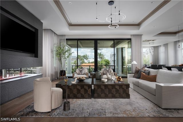 141 Channel DR, Naples, FL 34108