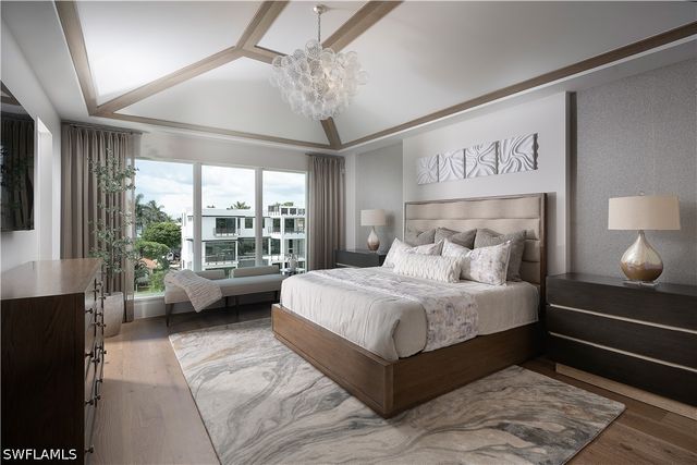 141 Channel DR, Naples, FL 34108