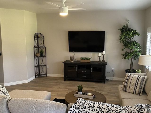 19700 N 76th Street 1047, Scottsdale, AZ 85255