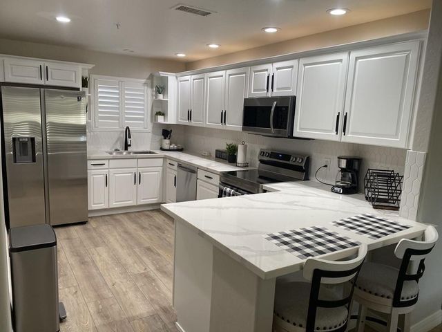 19700 N 76th Street 1047, Scottsdale, AZ 85255