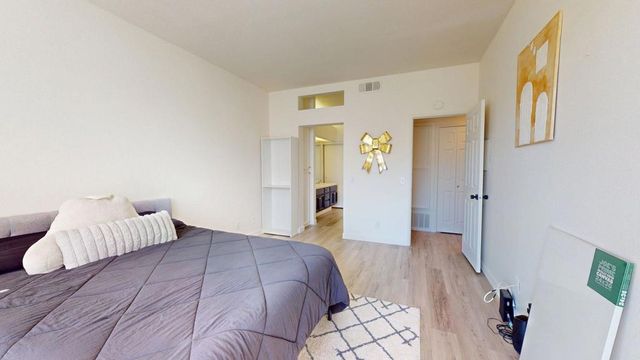 401 S El Cielo Road 22, Palm Springs, CA 92262