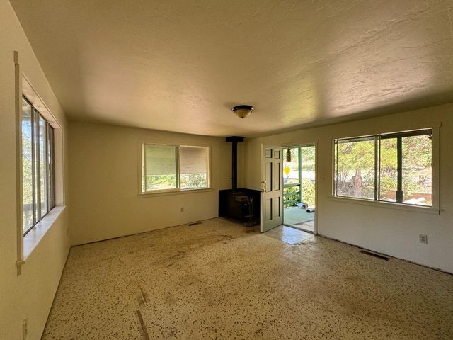 53804 N Hwy 245, Miramonte, CA 93641