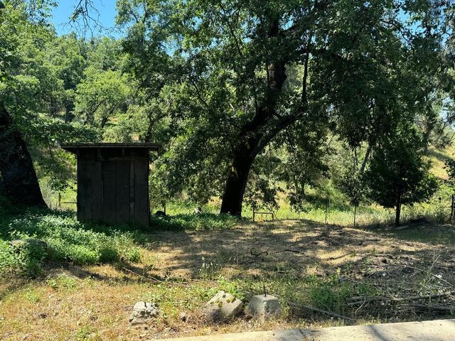 53804 N Hwy 245, Miramonte, CA 93641