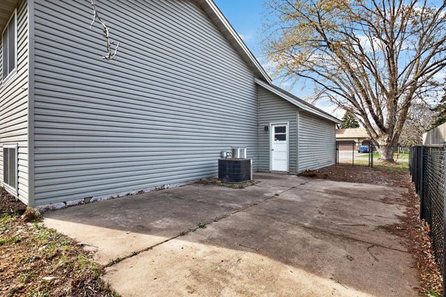 3918 88th Lane NE, Circle Pines, MN 55014