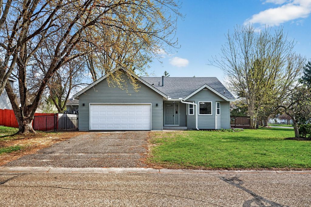 3918 88th Lane NE, Circle Pines, MN 55014