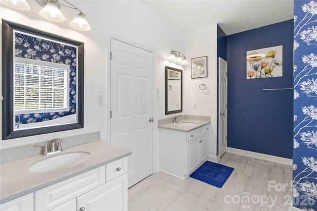 214 Hedgecrest Lane, York, SC 29745