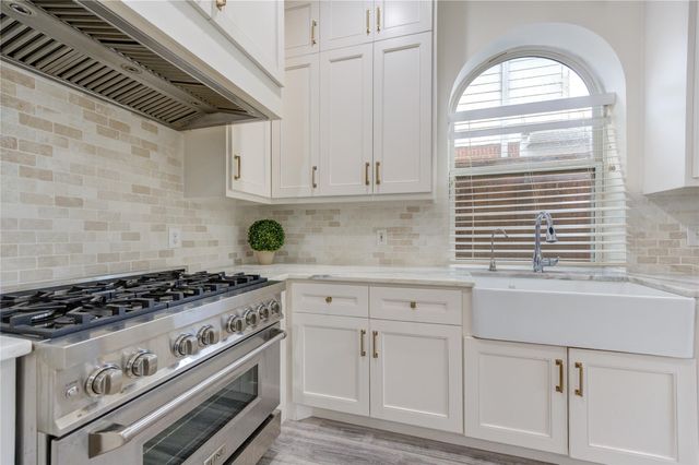 4114 W Northampton Place, Houston, TX 77098