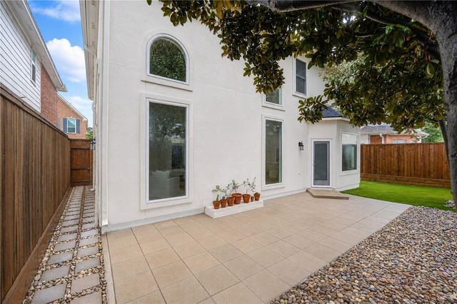 4114 W Northampton Place, Houston, TX 77098