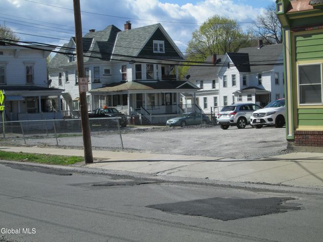 70 North Street, Gloversville, NY 12078