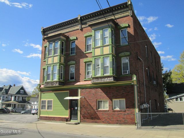 70 North Street, Gloversville, NY 12078