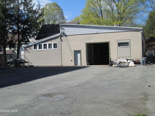 70 North Street, Gloversville, NY 12078