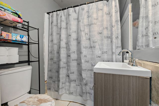 1650 W Laurel, San Antonio, TX 78201