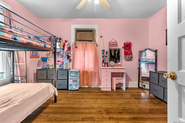 1650 W Laurel, San Antonio, TX 78201