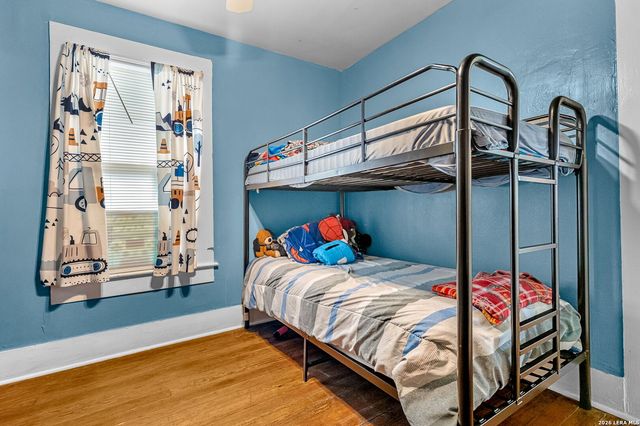 1650 W Laurel, San Antonio, TX 78201