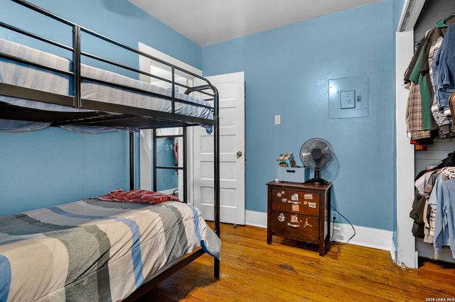 1650 W Laurel, San Antonio, TX 78201