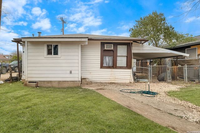 1650 W Laurel, San Antonio, TX 78201