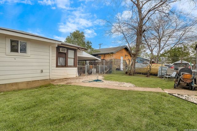 1650 W Laurel, San Antonio, TX 78201