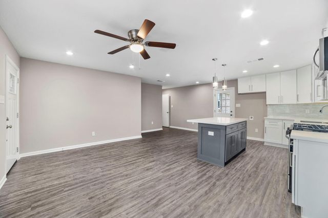 160 W Whitney Street, Houston, TX 77018