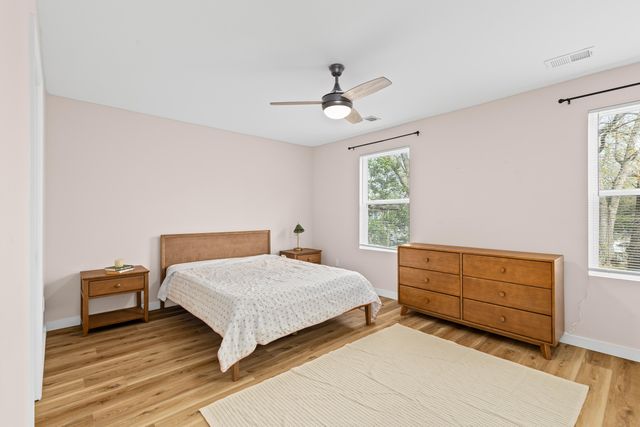 5760 Pilgrim Avenue, Hanahan, SC 29410