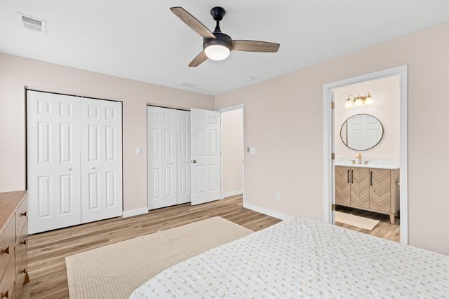 5760 Pilgrim Avenue, Hanahan, SC 29410